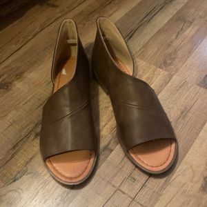 Women’s shoe